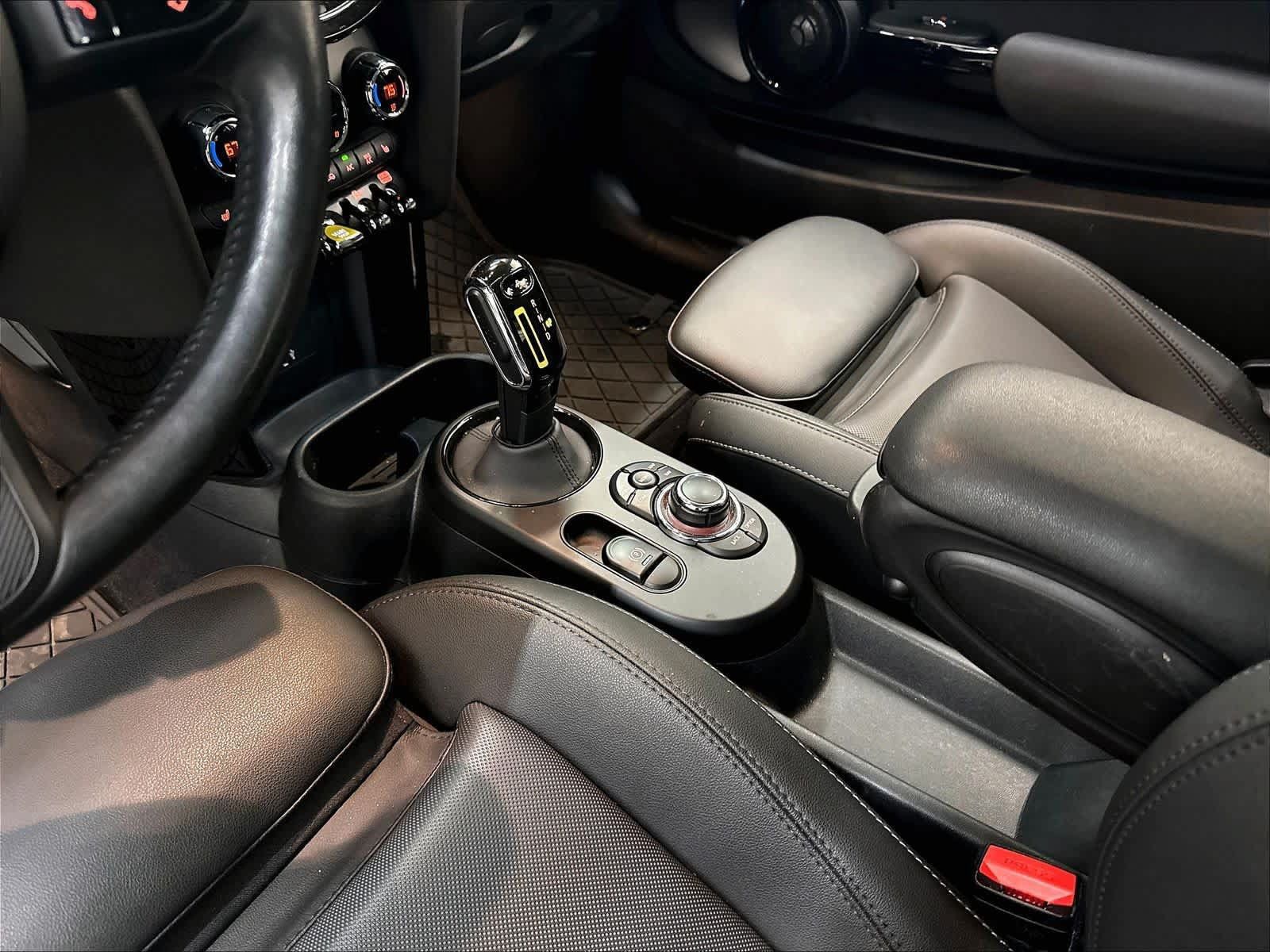 Used 2024 MINI Cooper SE FWD image 20