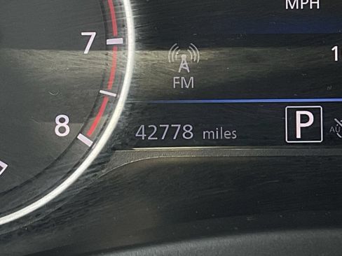 Used 2025 Nissan Sentra SV FWD image 30