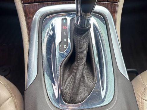 Used 2012 Buick Regal Leather image 14