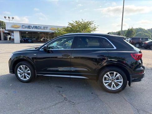 Used 2024 Audi Q3 2.0T Premium AWD/4WD image 9