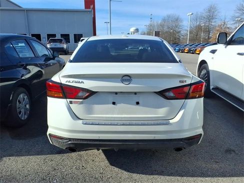Certified 2023 Nissan Altima 2.5 SR w/ SR Premium Package image 3