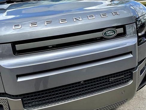 Used 2022 Land Rover Defender 110 X-Dynamic HSE image 29