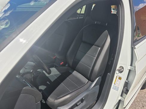 Used 2021 Volkswagen Tiguan SE R-Line image 12