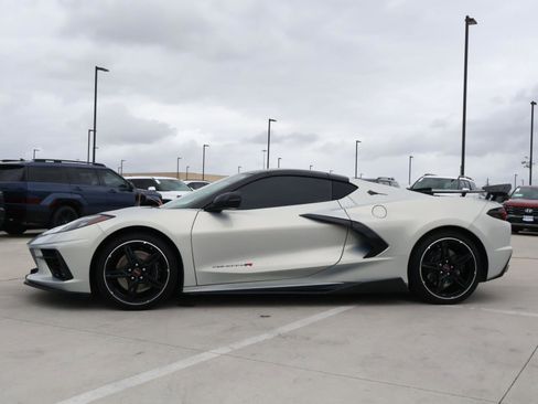 Used 2021 Chevrolet Corvette Stingray Preferred Cpe w/ Z51 Performance Package image 2