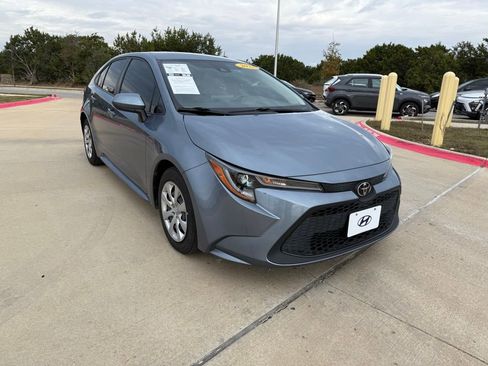 Used 2022 Toyota Corolla LE w/ Carpet Mat Package (TMS) image 3