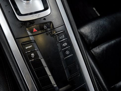 Used 2022 Porsche 718 Cayman image 31