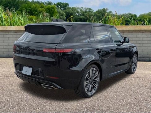 New 2025 Land Rover Range Rover Sport Dynamic SE image 4