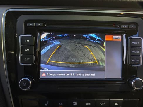 Used 2014 Volkswagen Passat TDI SE FWD image 22