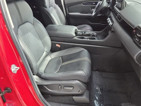 Used 2025 Honda Pilot EX-L image 18