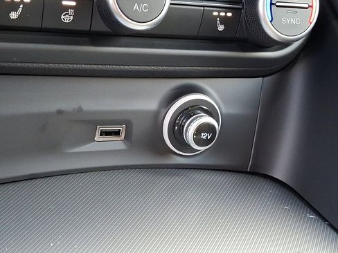 New 2025 Alfa Romeo Stelvio Sprint image 18