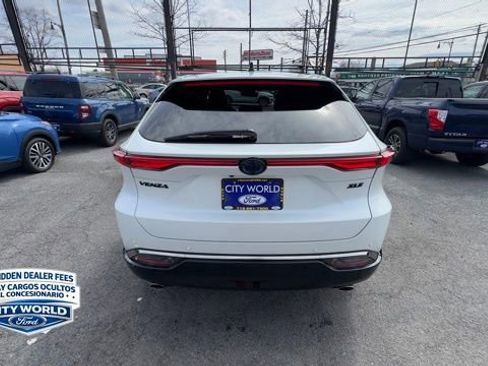 Used 2023 Toyota Venza Nightshade AWD/4WD image 3