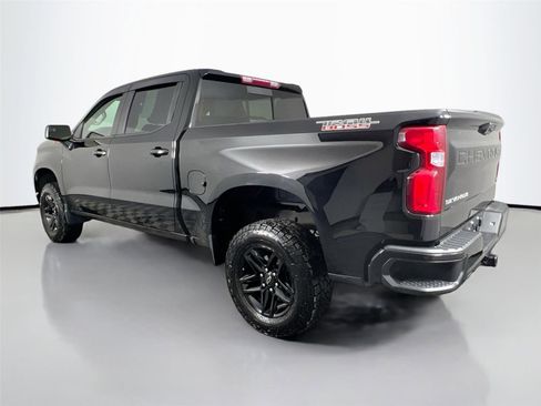 Used 2023 Chevrolet Silverado 1500 LT Trail Boss w/ Convenience Package II image 4