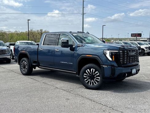New 2026 GMC Sierra 2500 Denali Ultimate image 1