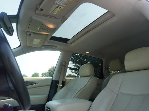Used 2017 INFINITI QX60 Luxe w/ Premium Plus Package AWD/4WD image 12