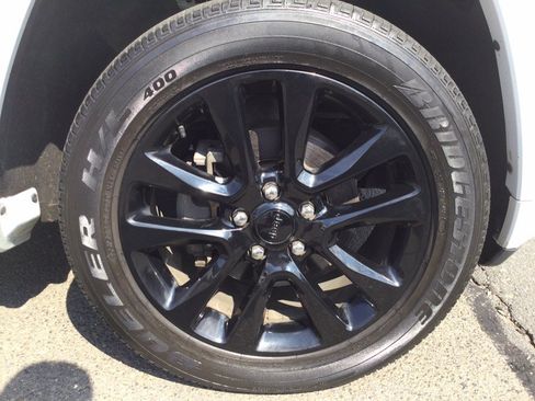 Used 2019 Jeep Grand Cherokee Altitude AWD/4WD image 44