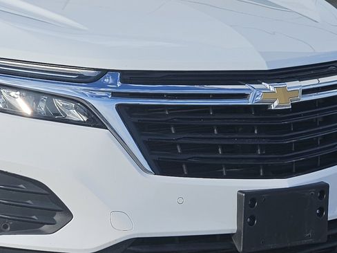 Used 2024 Chevrolet Equinox LT FWD image 3
