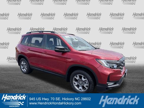 Certified 2022 Honda Passport TrailSport image 1