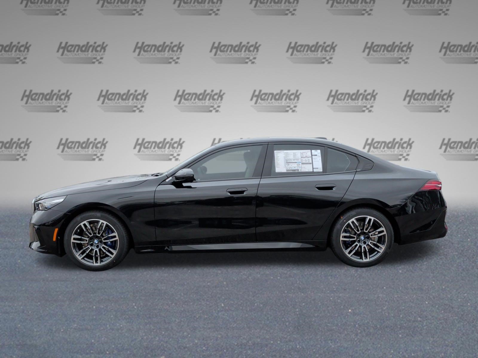 Certified 2026 BMW 530i xDrive w/ M Sport Package AWD/4WD image 10