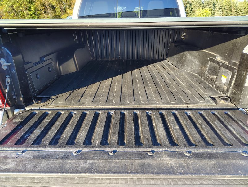 Used 2018 Toyota Tacoma TRD Sport AWD/4WD image 17