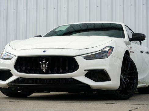 Used 2022 Maserati Ghibli Trofeo RWD image 63