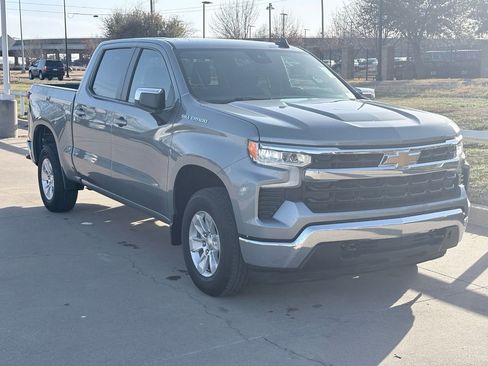 Used 2025 Chevrolet Silverado 1500 LT image 1