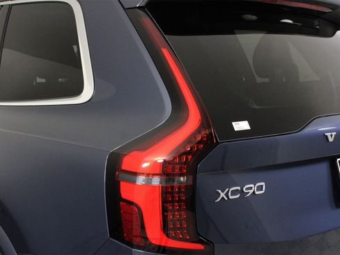 New 2025 Volvo XC90 B6 Ultra image 15