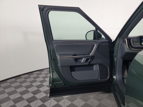 Used 2022 Rivian R1S Launch Edition AWD/4WD image 16