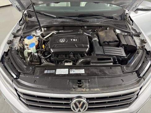 Used 2016 Volkswagen Passat 1.8T SE w/ Lighting Package (P06) FWD image 35