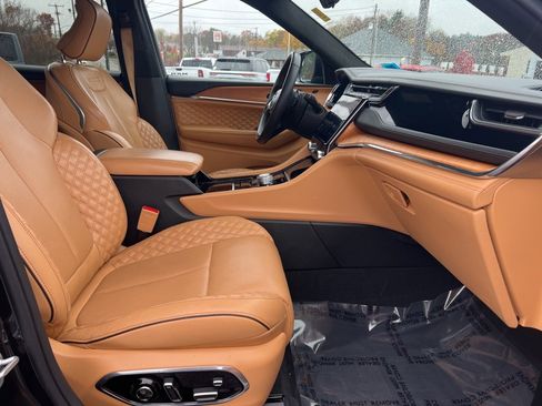 Certified 2023 Jeep Grand Cherokee L Summit image 11