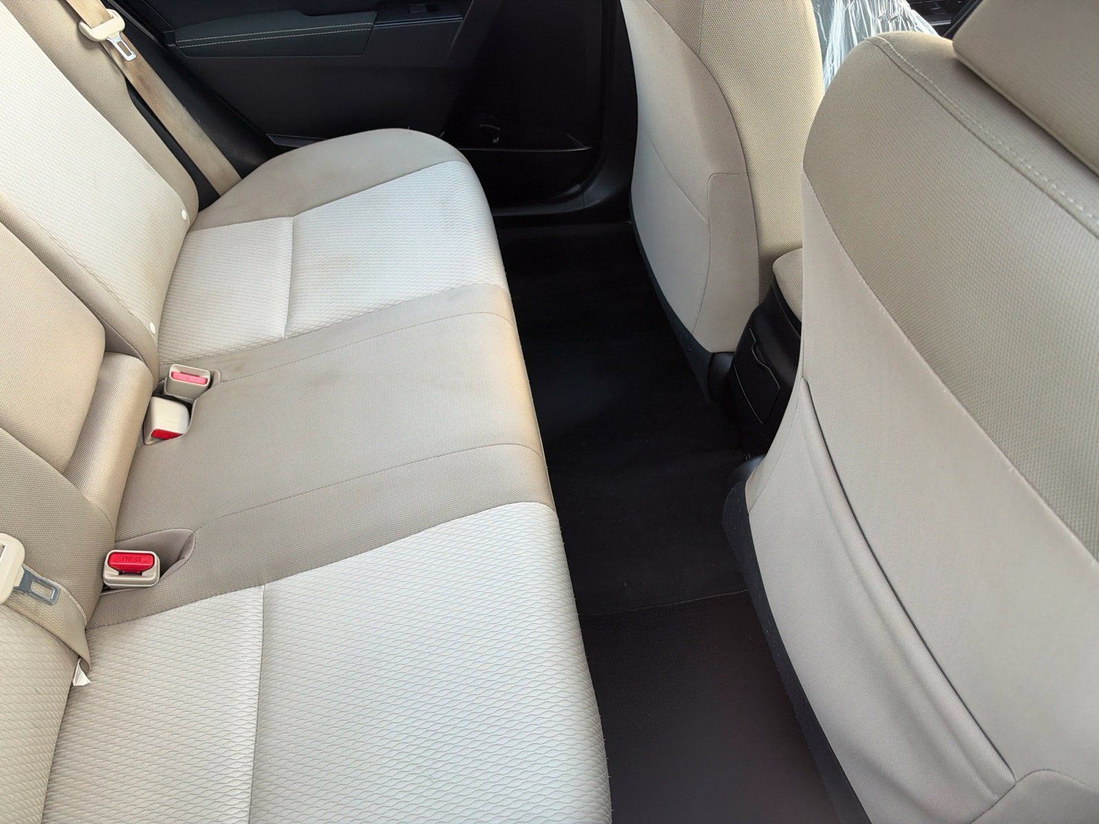 Used 2016 Toyota Corolla LE FWD image 11