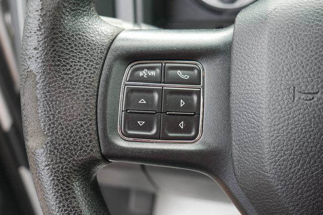 Used 2017 RAM 1500 Express AWD/4WD image 16