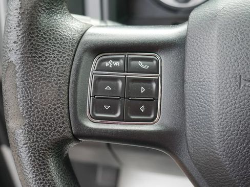 Used 2017 RAM 1500 Express AWD/4WD image 16
