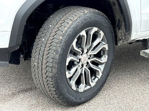 New 2026 GMC Canyon Denali AWD/4WD image 24