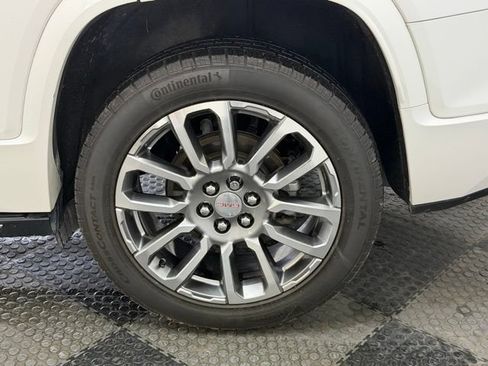 Used 2021 GMC Acadia Denali w/ Denali Ultimate Package AWD/4WD image 16