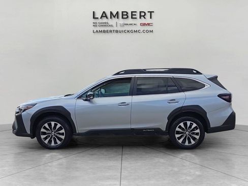 Used 2023 Subaru Outback Limited AWD/4WD image 2