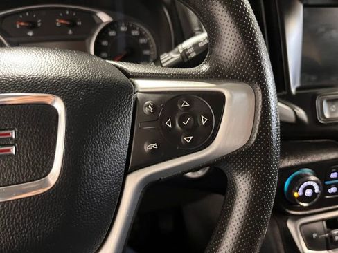 Used 2024 GMC Terrain SLE image 26