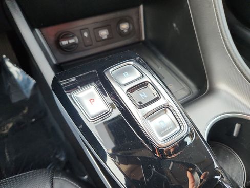 Used 2022 Hyundai Sonata Limited w/ Preferred Accessory Package image 22