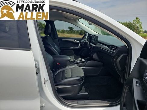 Used 2023 Ford Escape SE FWD image 27