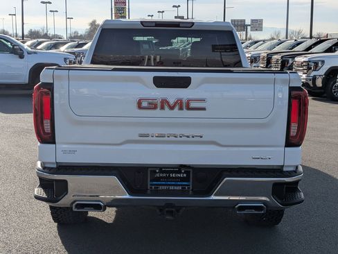 Used 2023 GMC Sierra 1500 SLT image 5
