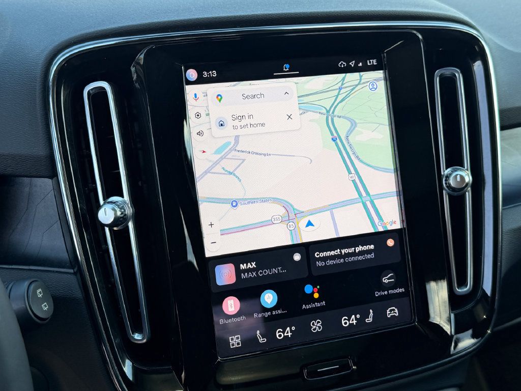 Certified 2023 Volvo XC40 Recharge Plus AWD/4WD image 29