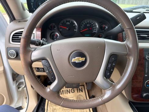 Used 2014 Chevrolet Silverado 2500 LTZ w/ LTZ Plus Package AWD/4WD image 15