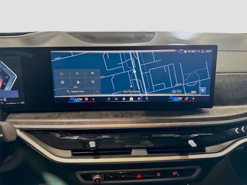 Used 2024 BMW X5 sDrive40i image 11