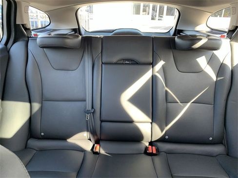 Used 2015 Volvo V60 T5 Premier w/ Convenience Package image 31