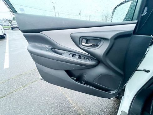 Used 2024 Nissan Murano SV w/ SV Midnight Edition Package image 14