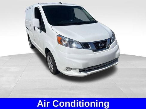 Used 2020 Nissan NV200 SV image 5