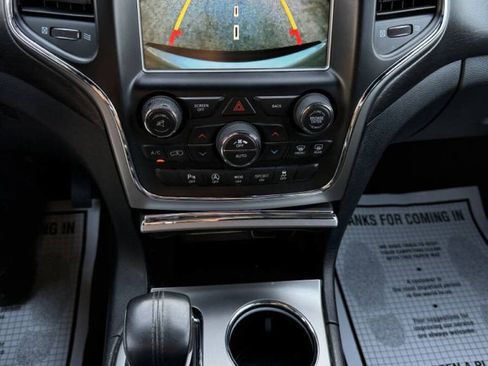 Used 2017 Jeep Grand Cherokee Altitude AWD/4WD image 9