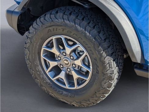 Used 2025 Ford Bronco Badlands image 26