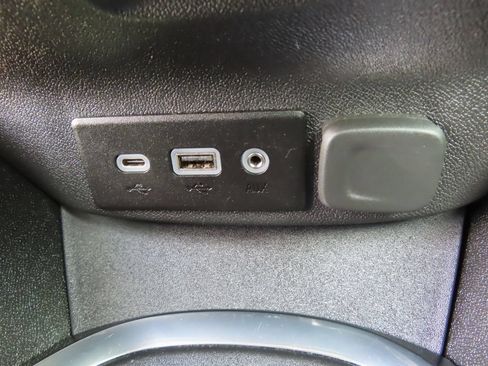 Used 2024 Chevrolet Malibu LT FWD image 9