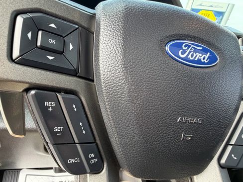 Used 2019 Ford F150 Raptor w/ Equipment Group 802A Luxury image 16