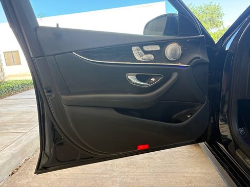 Used 2017 Mercedes-Benz E 300 image 33